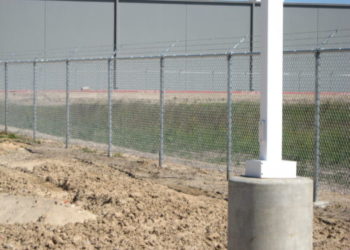 commercial chain link fence in houston