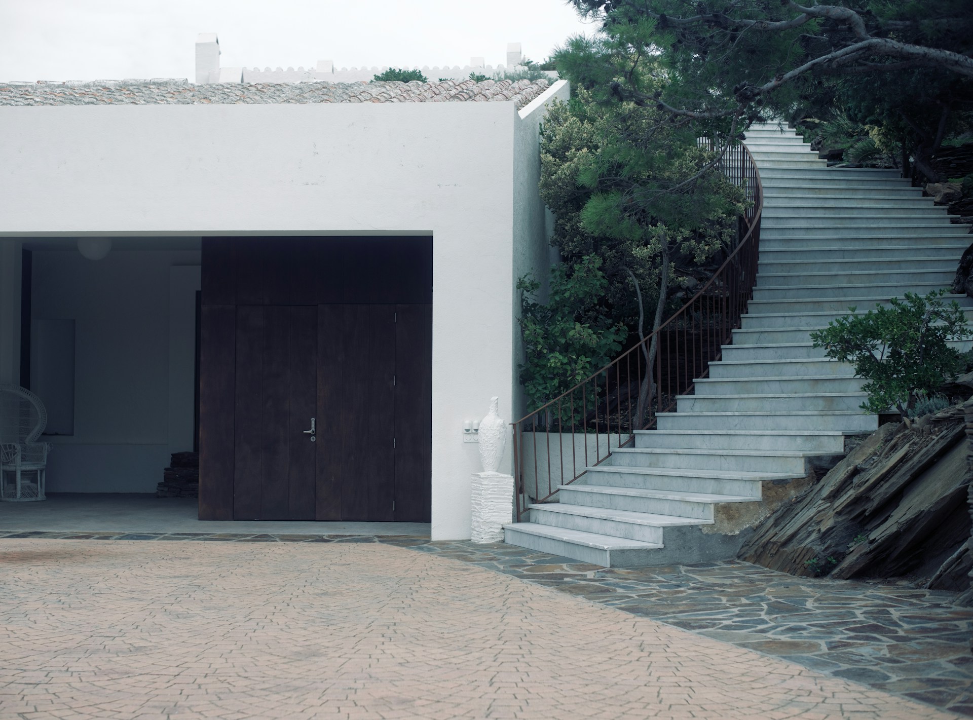 Gate